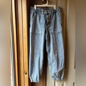 Gap jogger denim jean